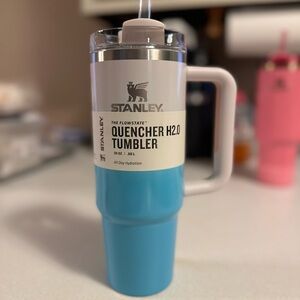Stanley Blue Quencher H2.0 Tumbler Pool Ombré 30oz NWT